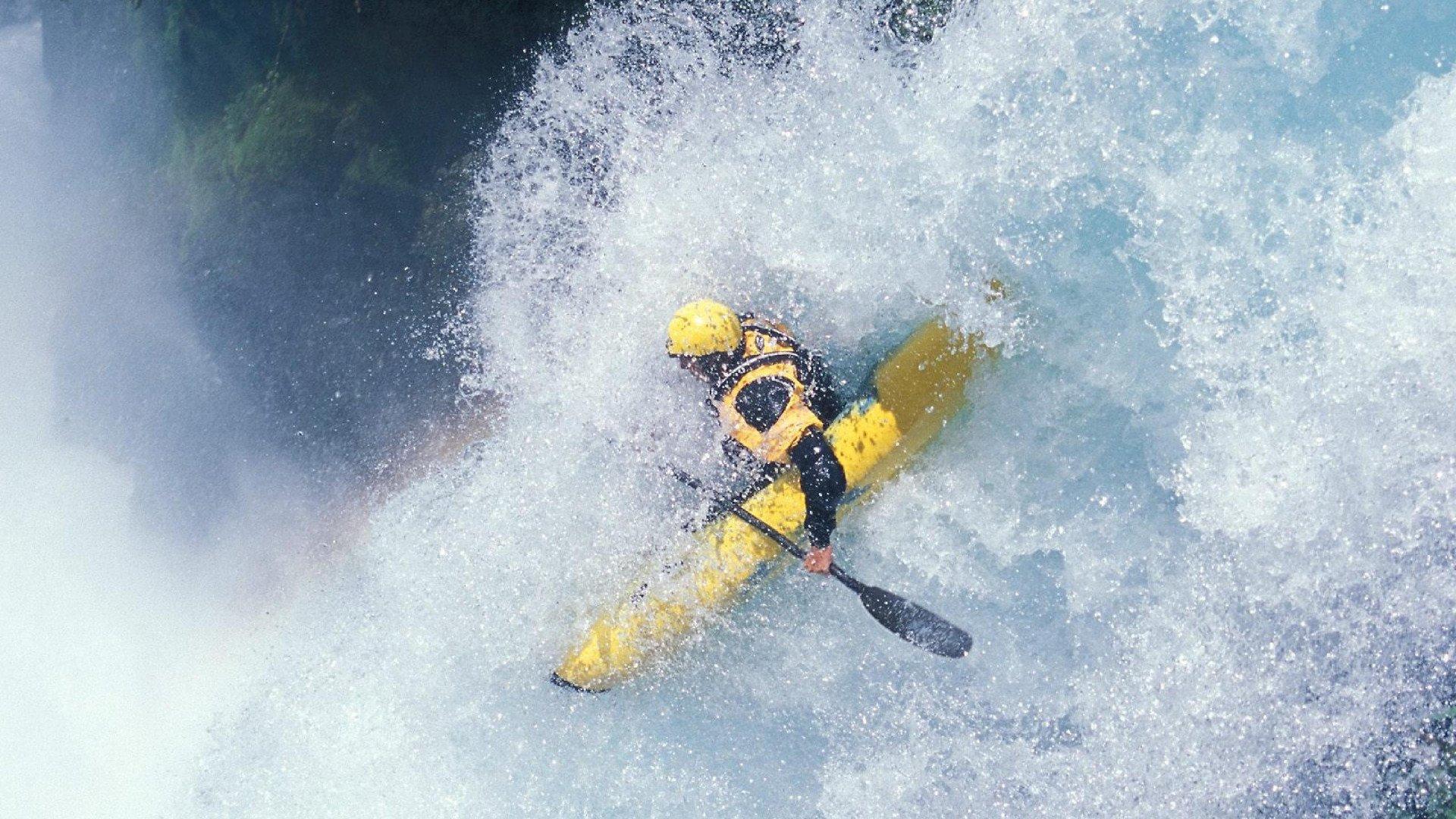 中国花样游泳队巴黎奥运备战冲刺 全新编排演绎水之灵韵