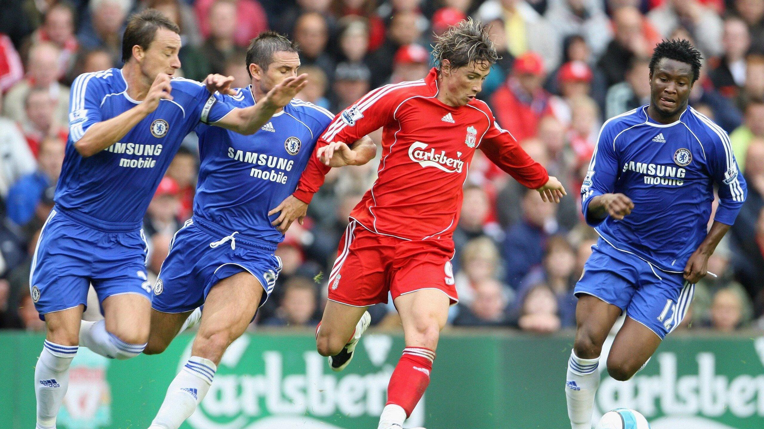 中超联赛激战正酣，争冠保级悬念迭起