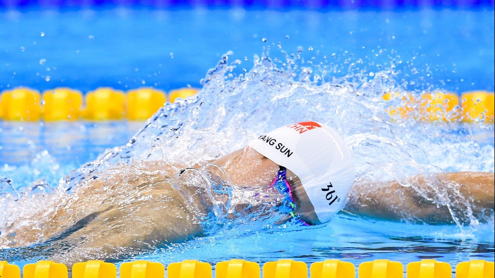 中超联赛第15轮，上海海港3-1逆转北京国安，武磊梅开二度领跑射手榜