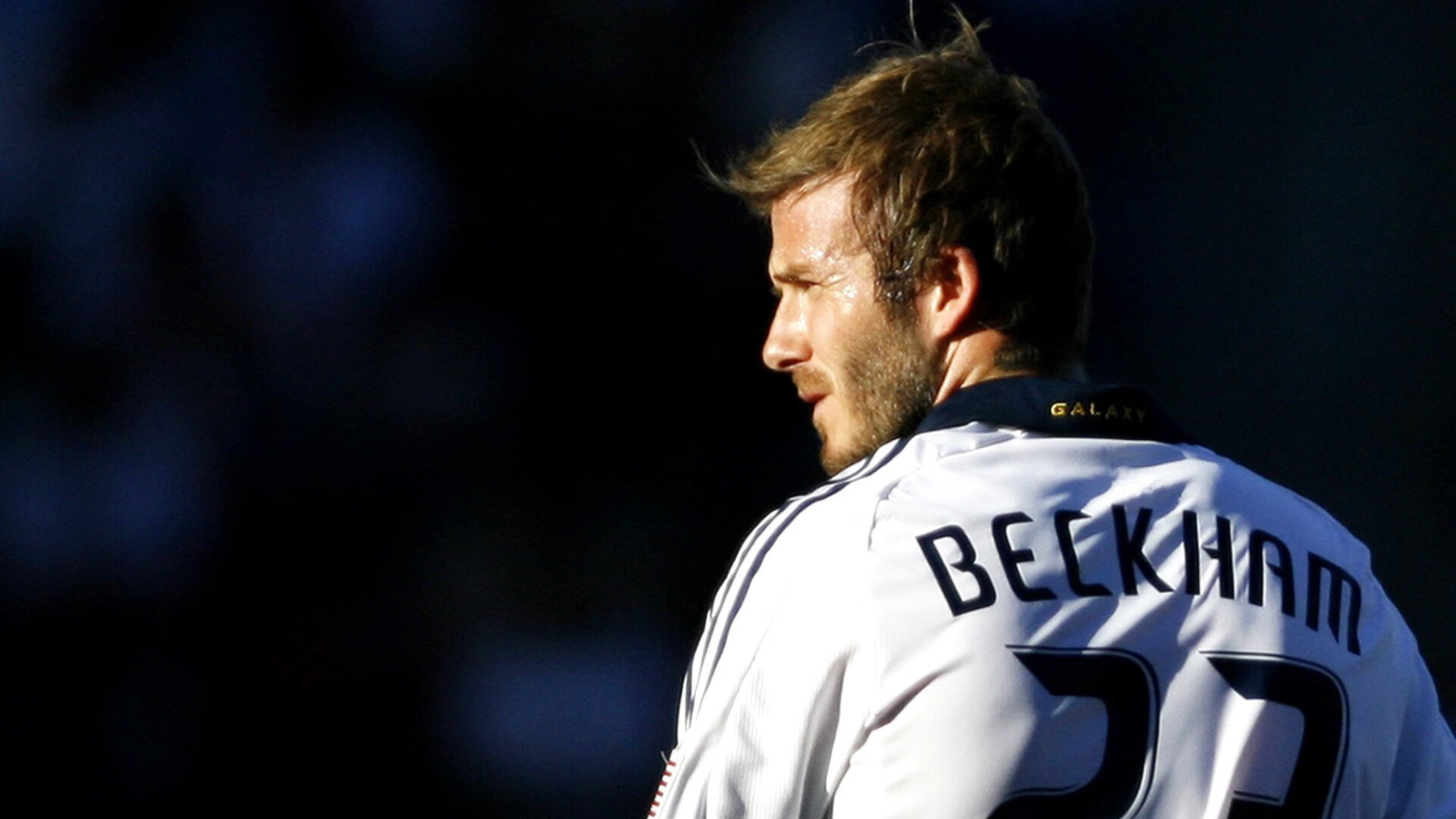 全国羽毛球锦标赛落幕，新锐选手斩获男单冠军